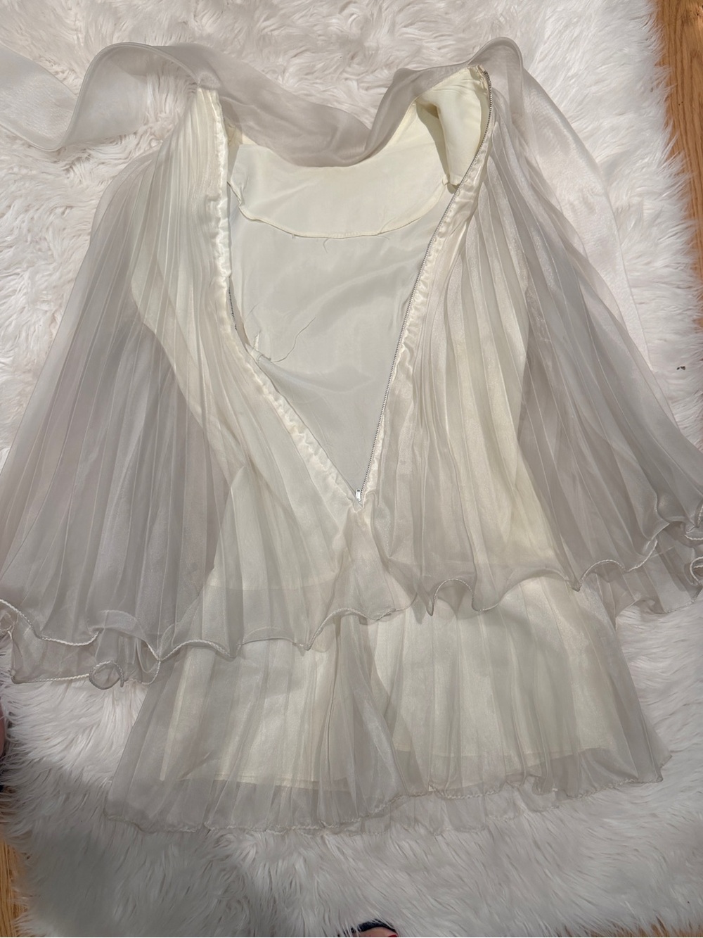 Rare Vintage Ivory Pleated Chiffon cream colored mini dress size 4 (approx) - Picture 10 of 10
